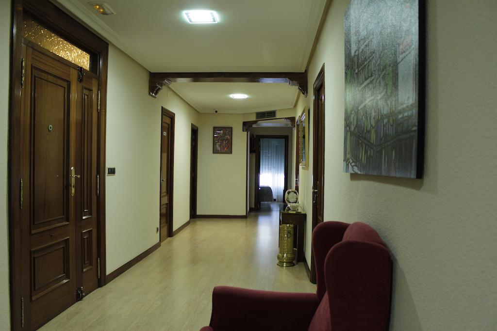 Hostal Ana Belen Madrid Eksteriør bilde