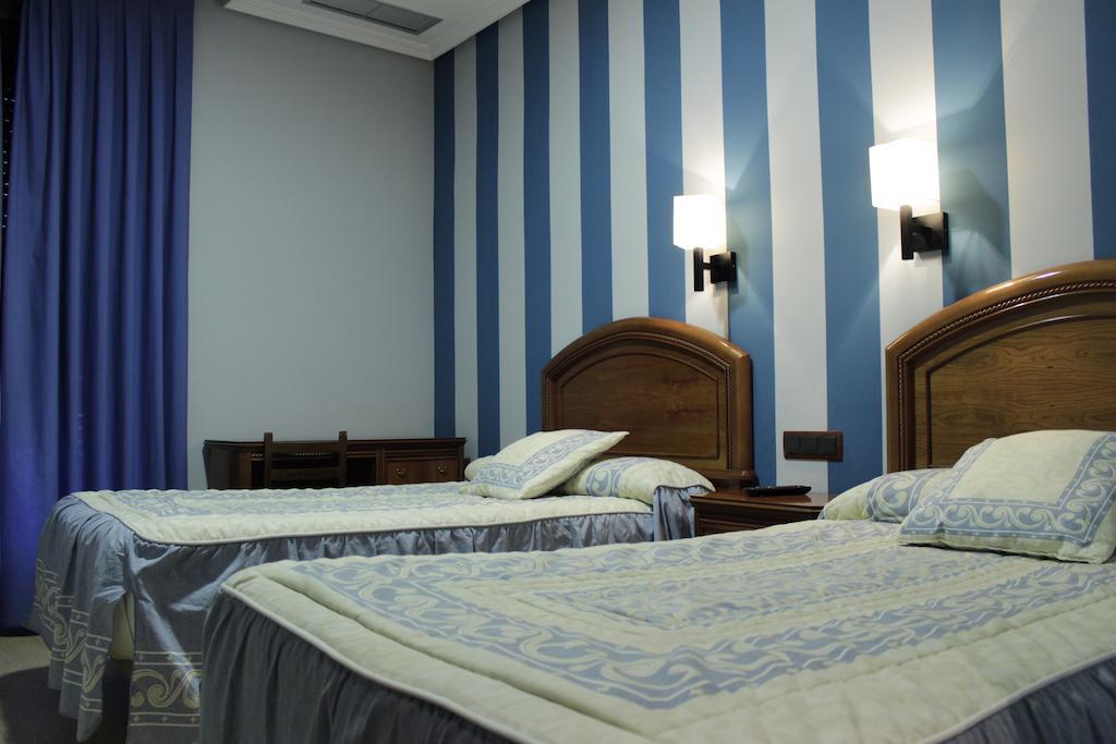 Hostal Ana Belen Madrid Eksteriør bilde