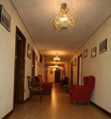 Hostal Ana Belen Madrid Eksteriør bilde